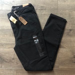 american eagle high waisted skiiny jean